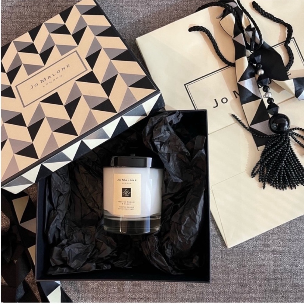 JO MALONE Frosted Cherry and Clove Candle